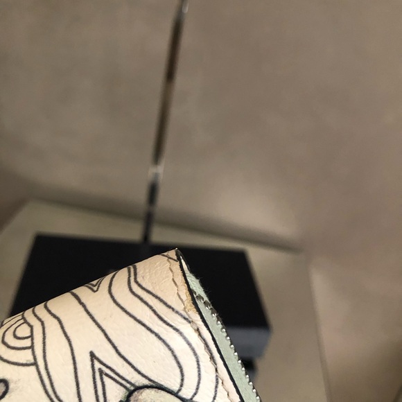 Prada Rabbit Liberty Glacé Opaline James Jean Limited Edition Zippy Wallet - Picture 4 of 9